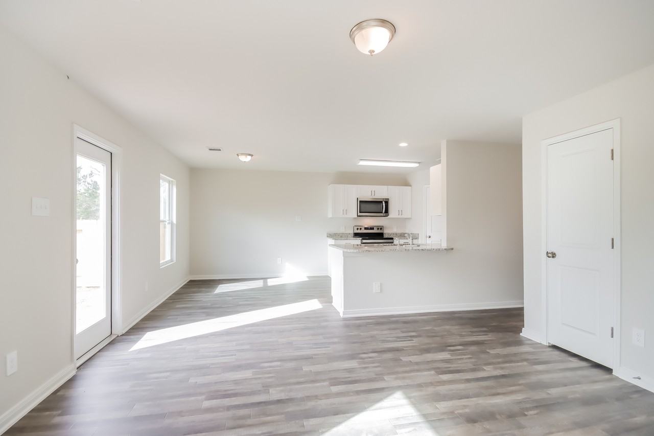 15819 Del Norte Dr - Photo 5 of 18
