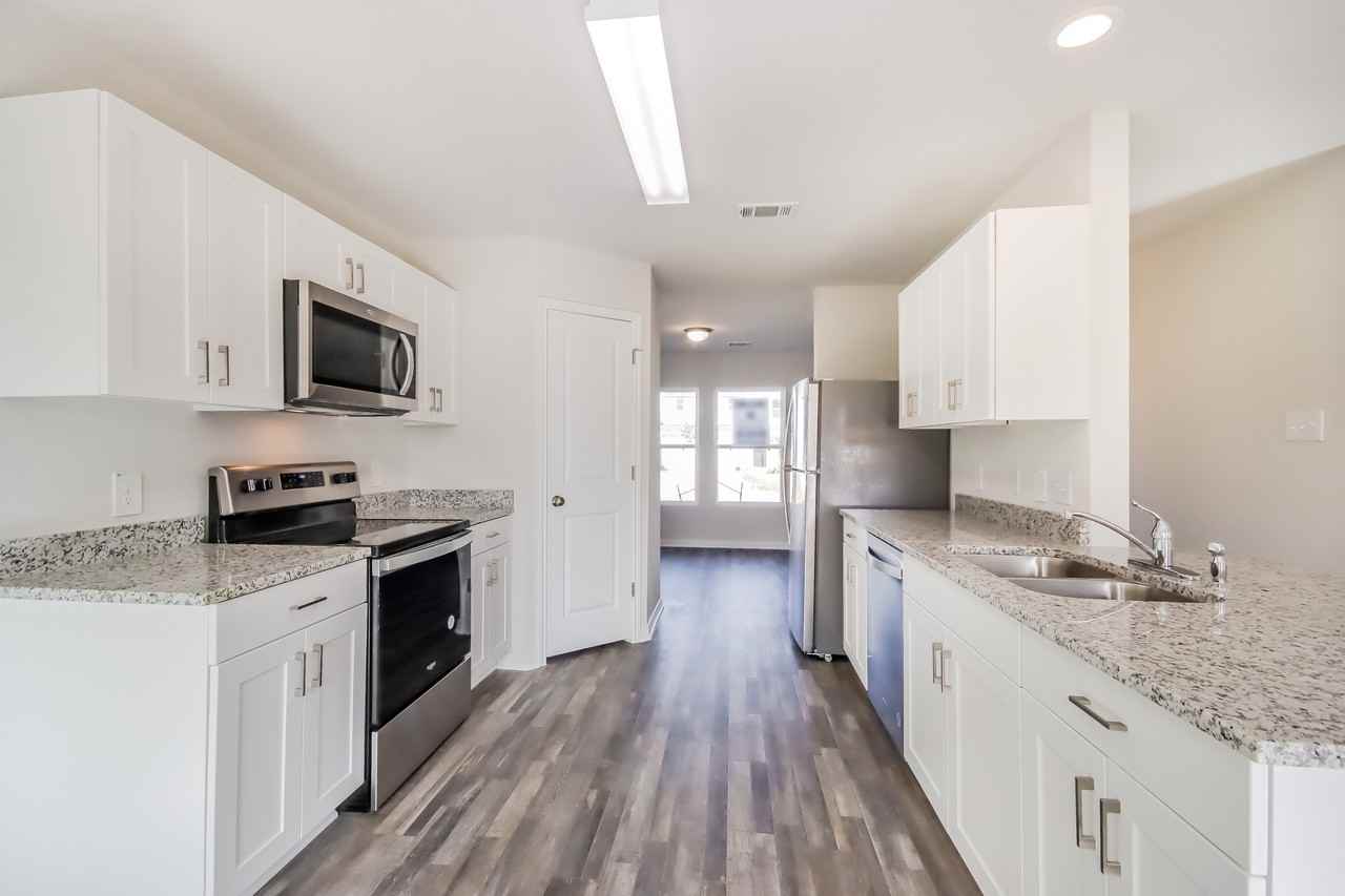 15819 Del Norte Dr - Photo 6 of 18