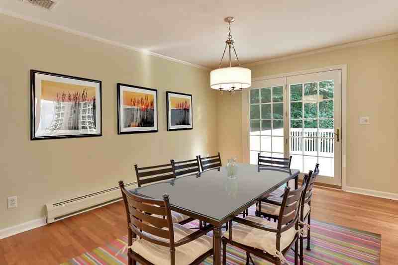 458 Sicomac Ave - Photo 3 of 7