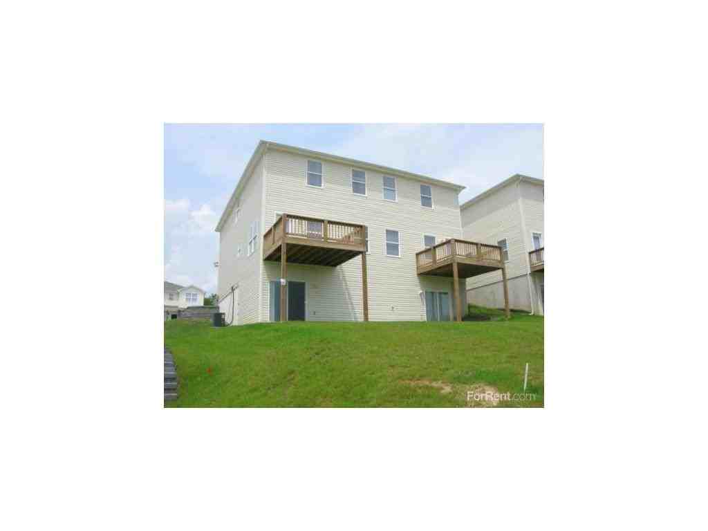 Holly Ridge Townhomes Apartments 7732 N Mercier St, Kansas City, MO