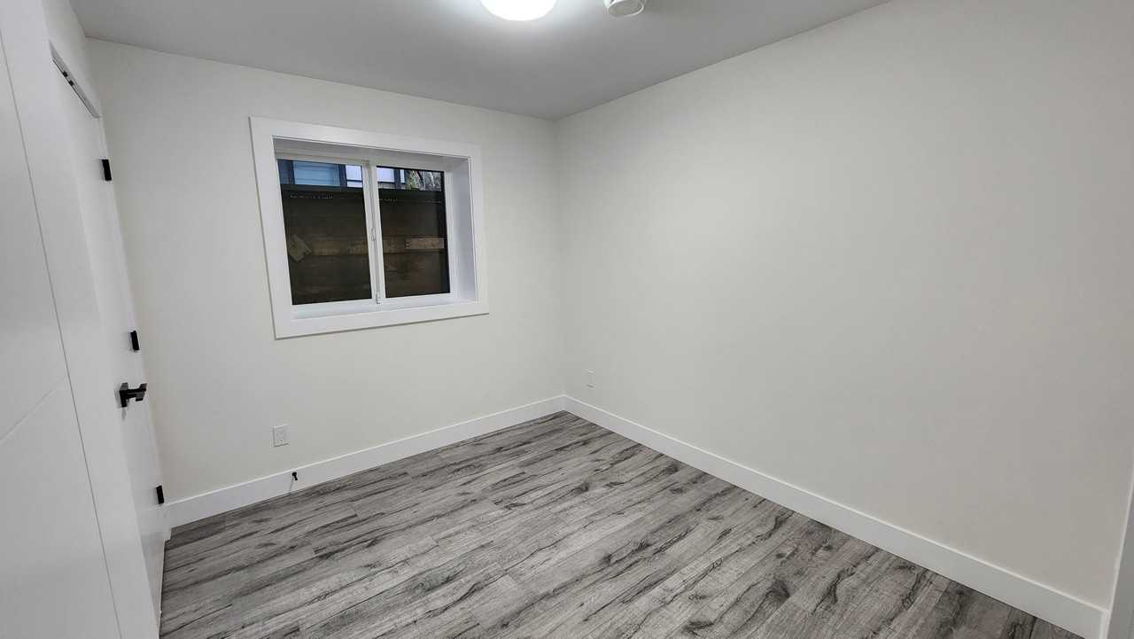 36739 Dianne Brook Avenue - Photo 6 of 11