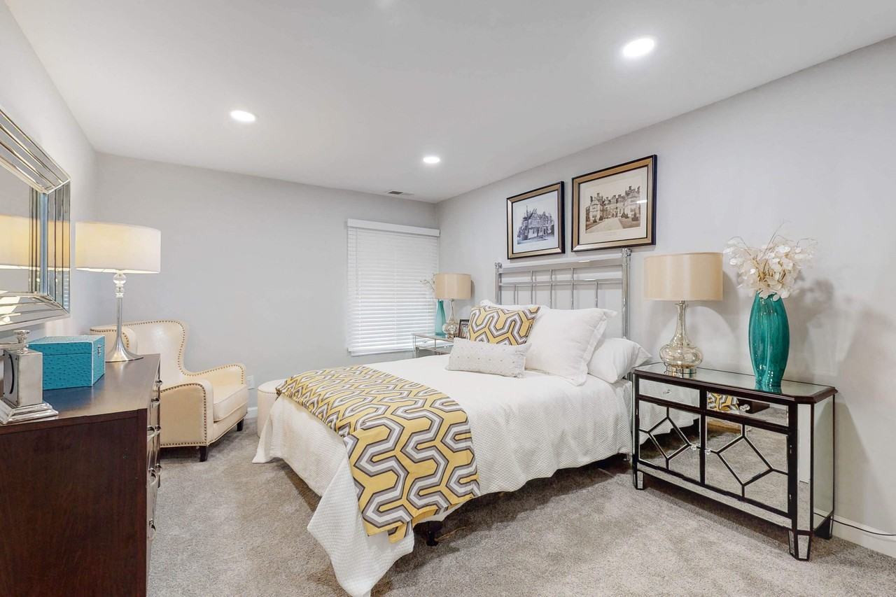 Fairland Crossing - Photo 7 of 33