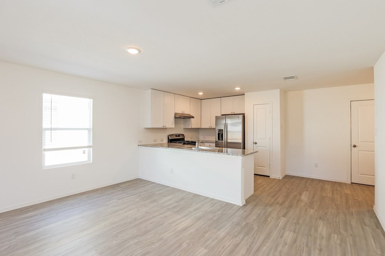 2714 Robles St - Photo 5 of 13