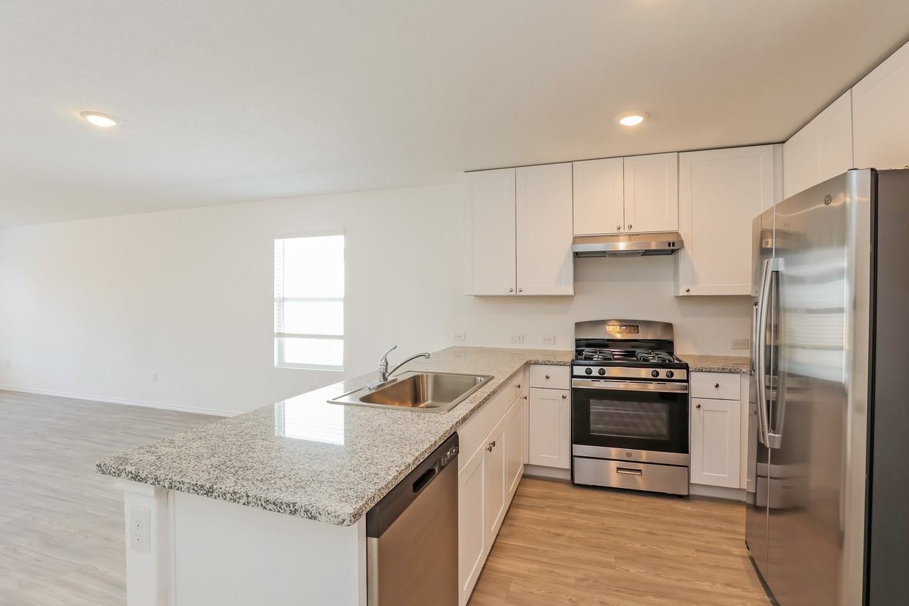 2714 Robles St - Photo 6 of 13