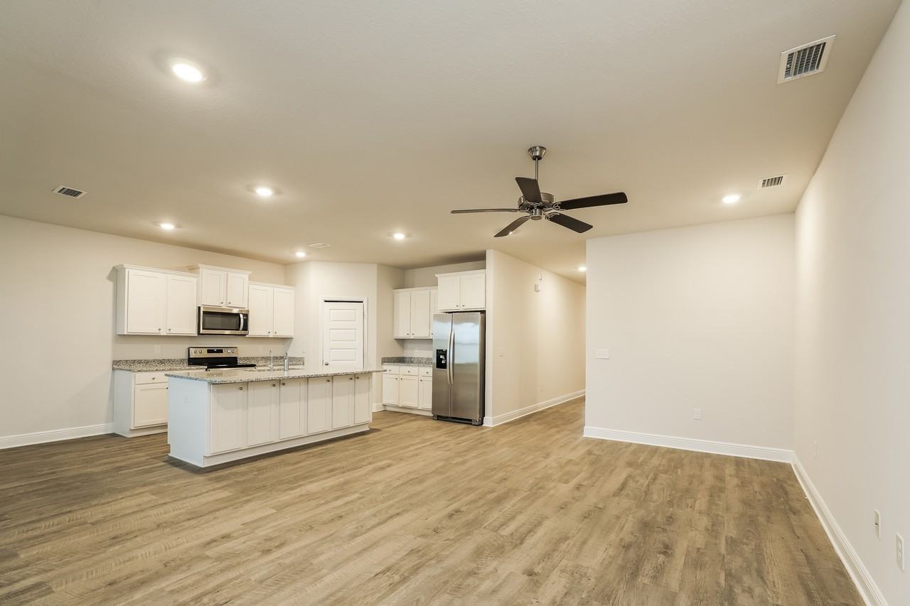 455 455 Eagle Lake Way - Photo 5 of 15