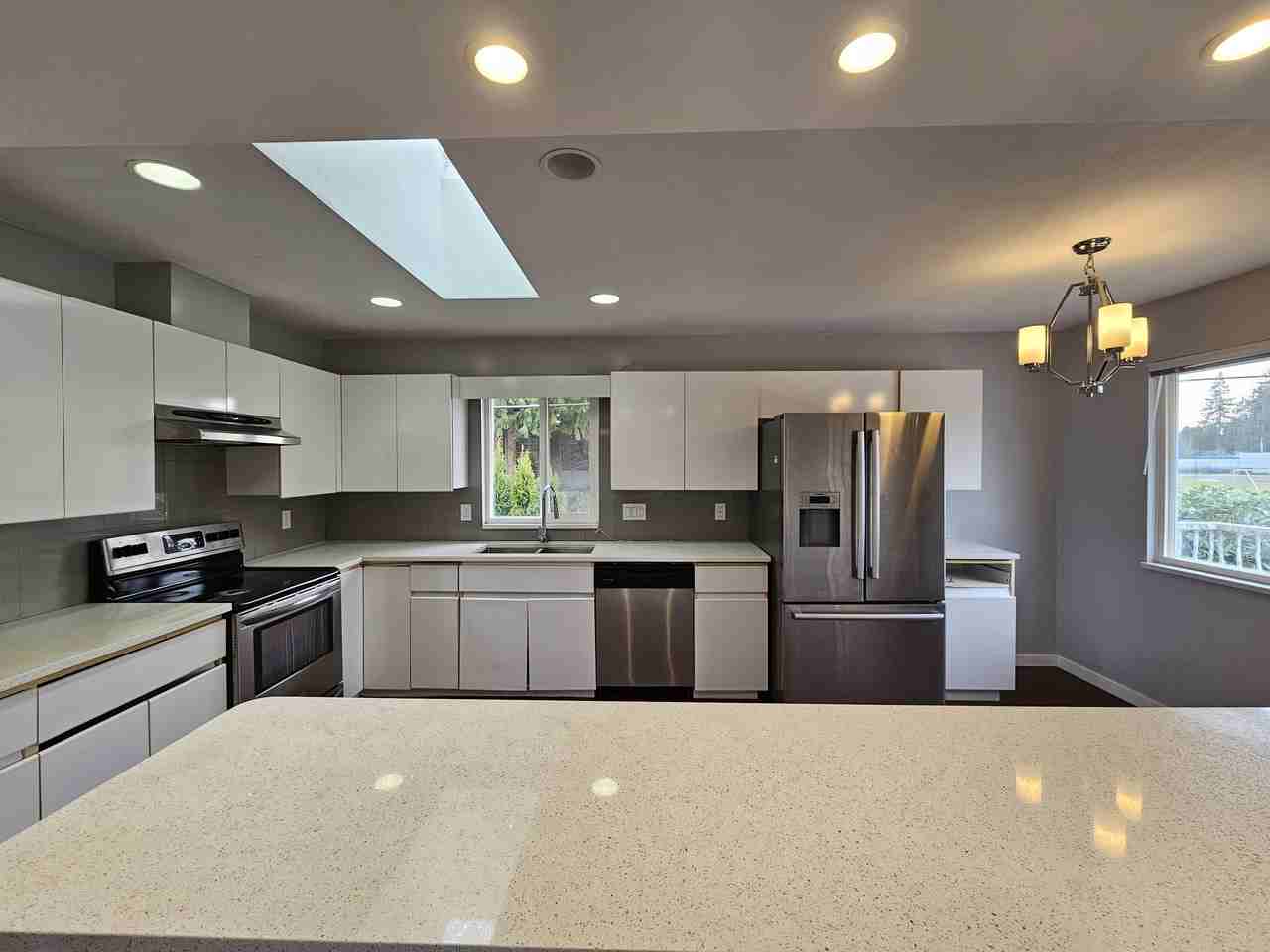 1535 Patricia Avenue - Photo 2 of 19