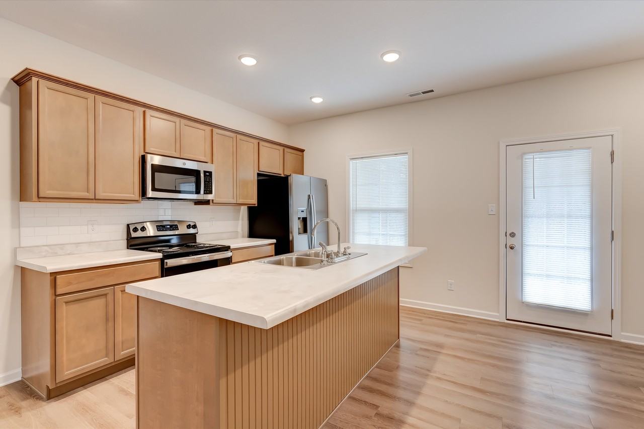 410 E Norton Rd #1 - Photo 5 of 38