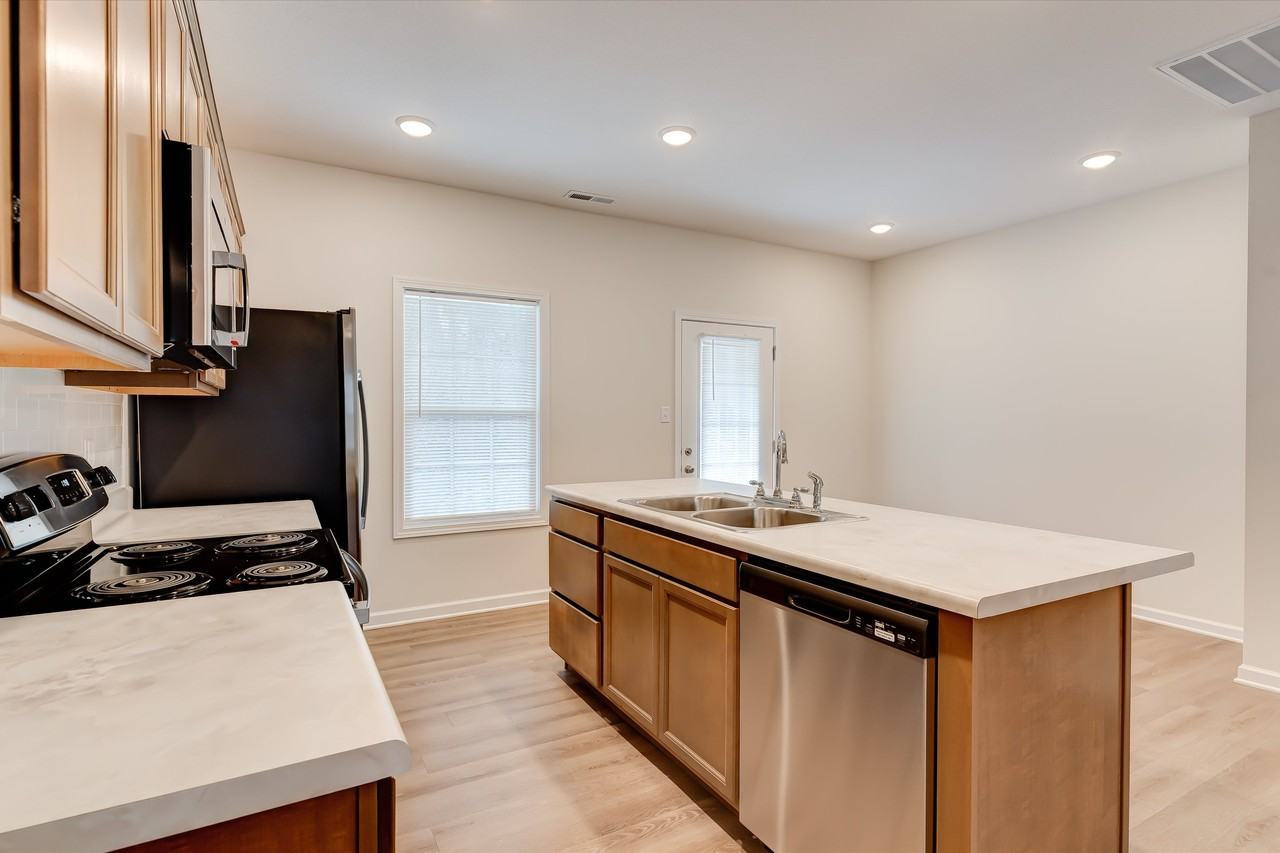 410 E Norton Rd #1 - Photo 6 of 38