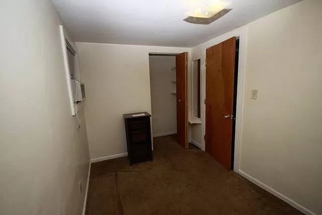 492 Crouse St - Photo 3 of 8