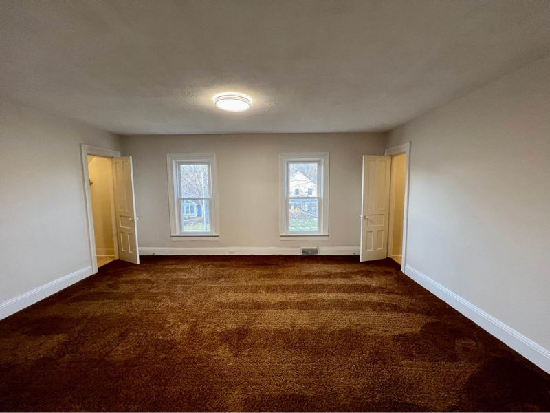 101 W Russell St #FL2 - Photo 2 of 11