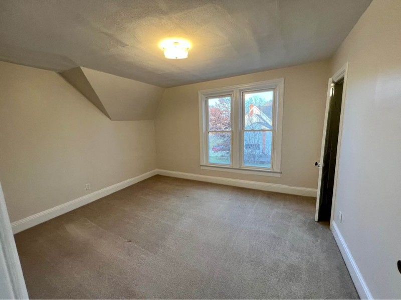 101 W Russell St #FL2 - Photo 3 of 11