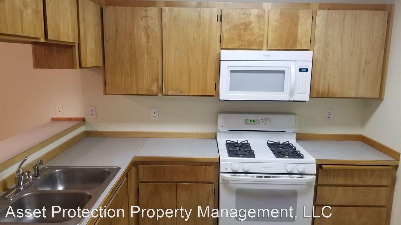 1972 NE Sams Loop - Photo 2 of 13