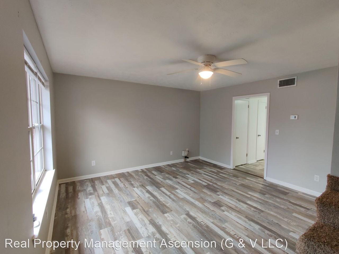 11 Clara Dr - Photo 2 of 8
