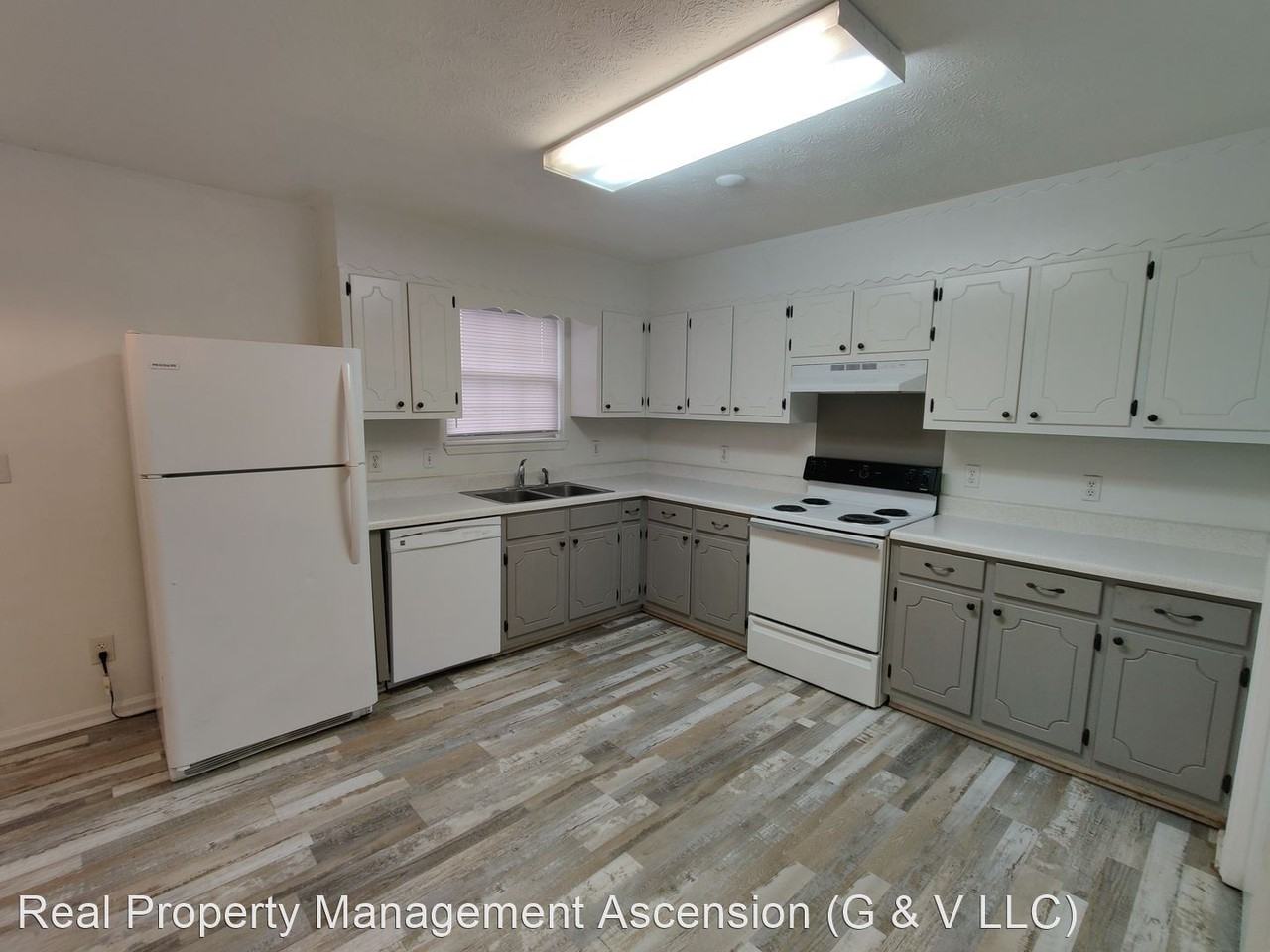 11 Clara Dr - Photo 3 of 8