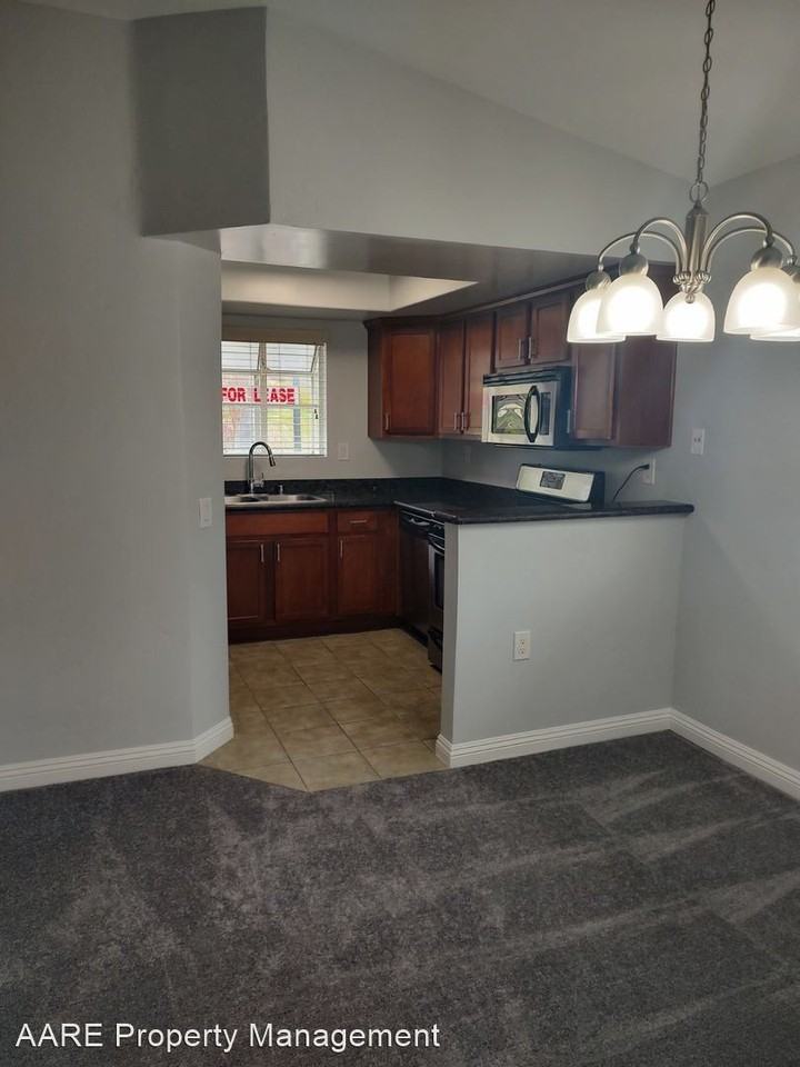 400 Sea Cliff Way #406 - Photo 3 of 13