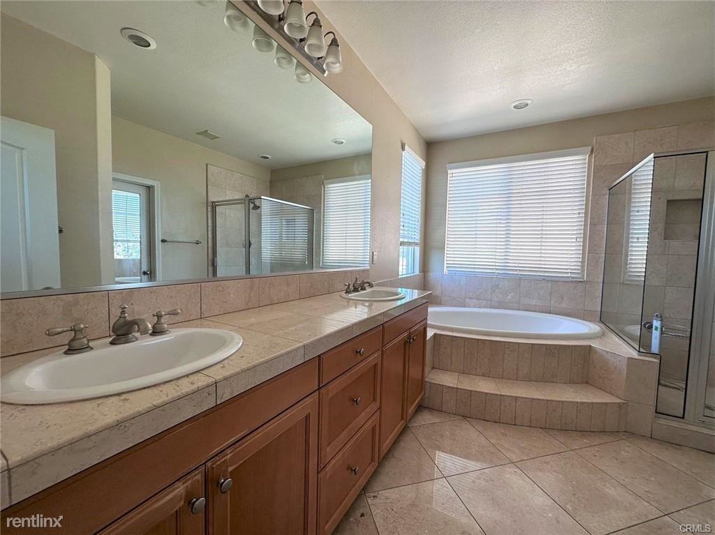 27681 Country Lane Rd - Photo 3 of 10