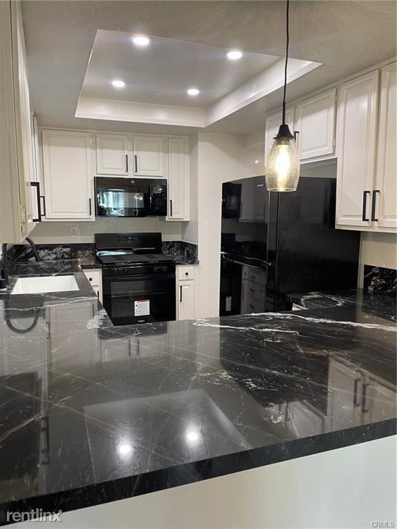 205 Sapphire Ave - Photo 3 of 10