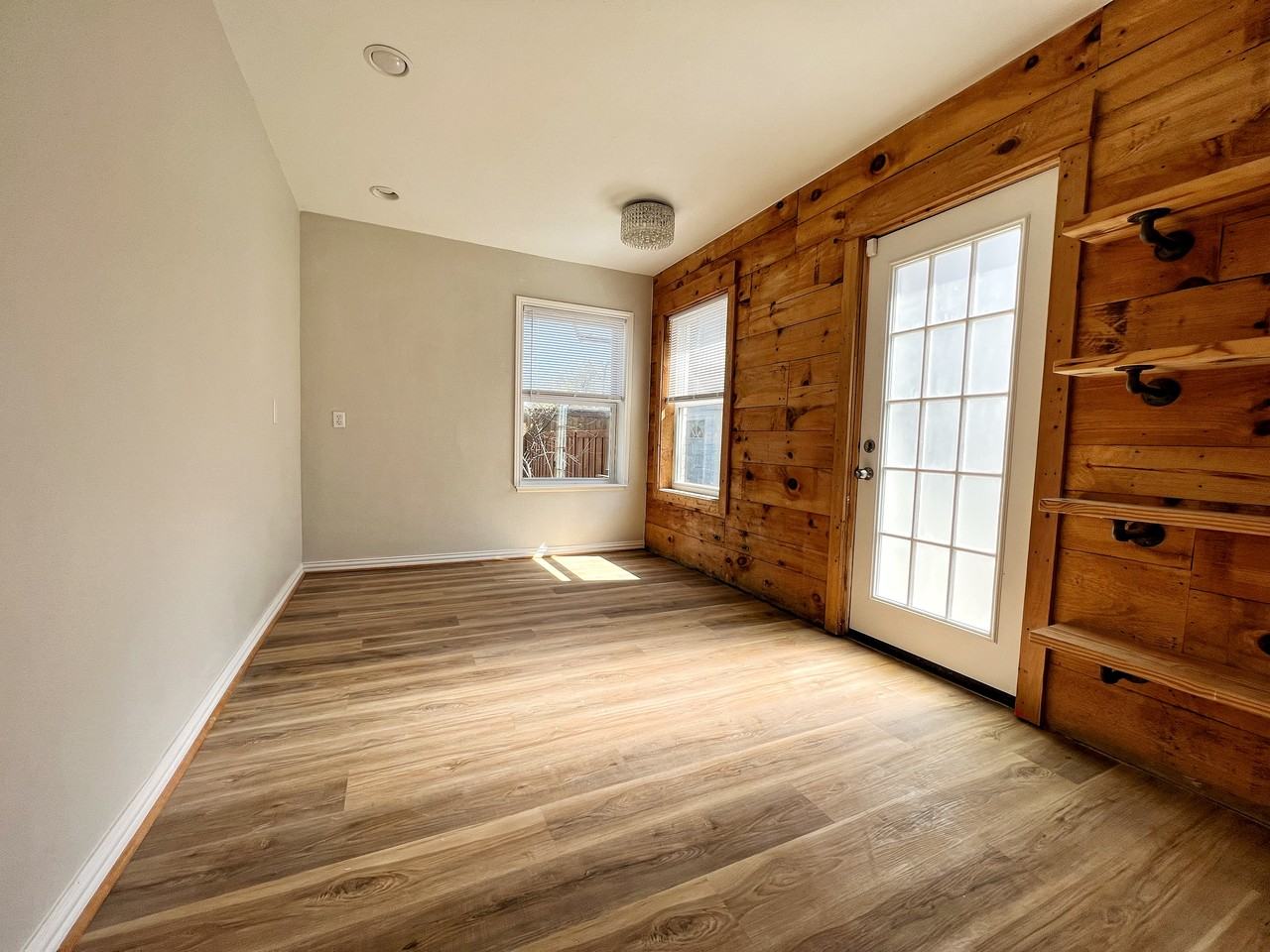 6118 Ellsworth Ave - Photo 3 of 10