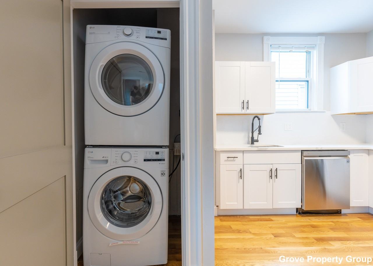 206 L St #2 - Photo 4 of 15