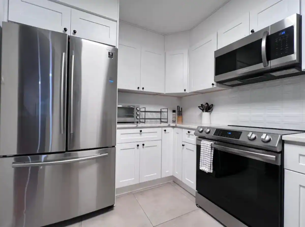 2216 Naudain St - Photo 3 of 30