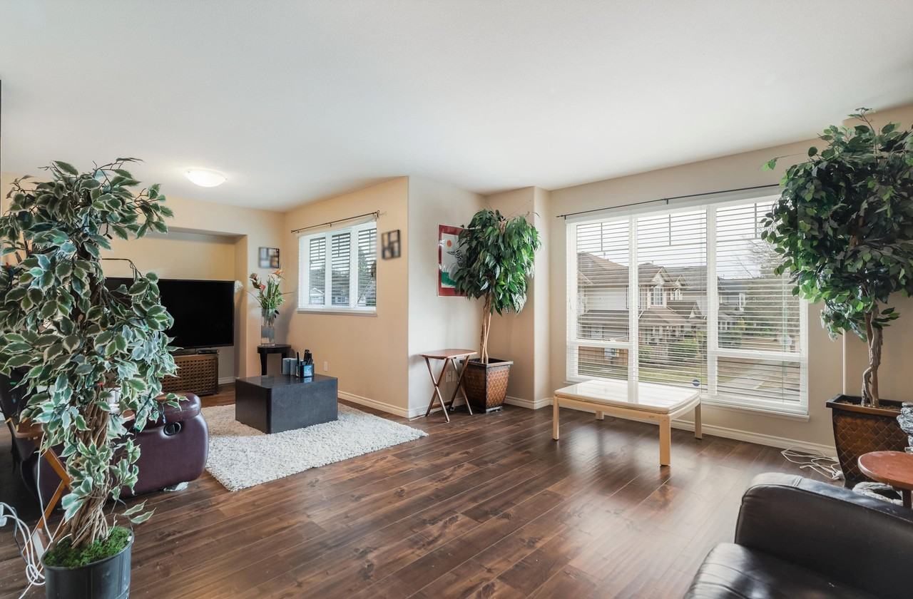 23631 114a Ave - Photo 3 of 17