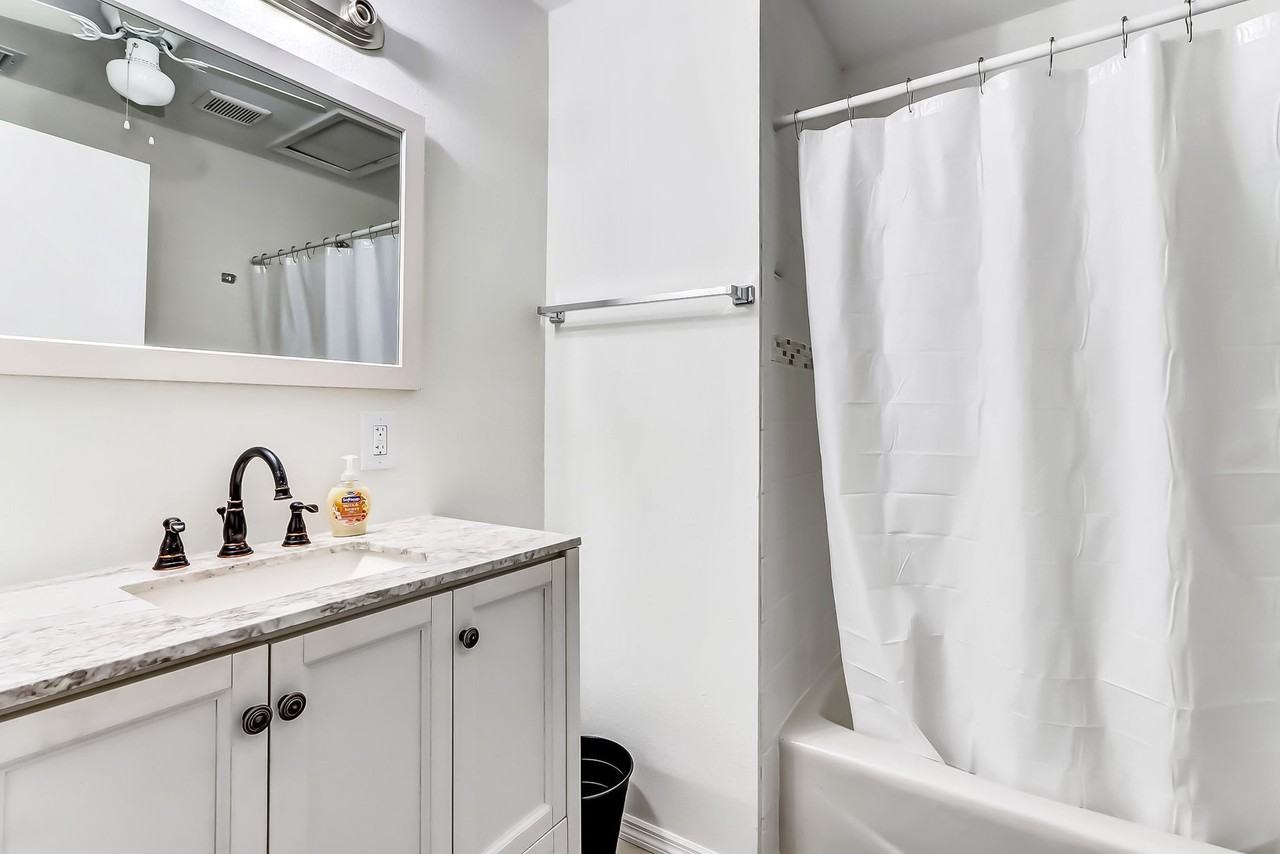 College Cir N - Photo 3 of 15