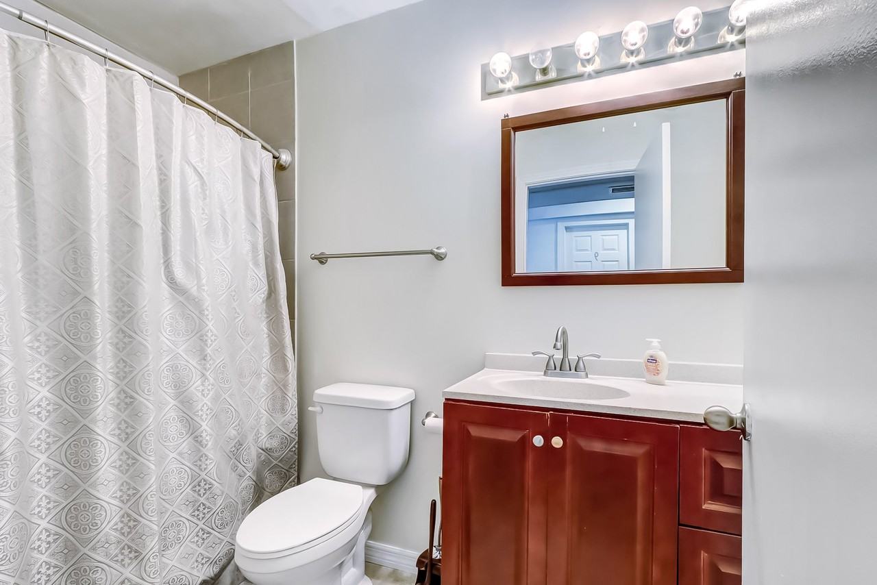 College Cir N - Photo 5 of 15