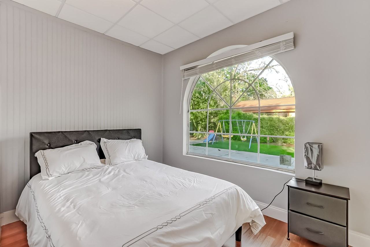 W 22nd St - Photo 7 of 8