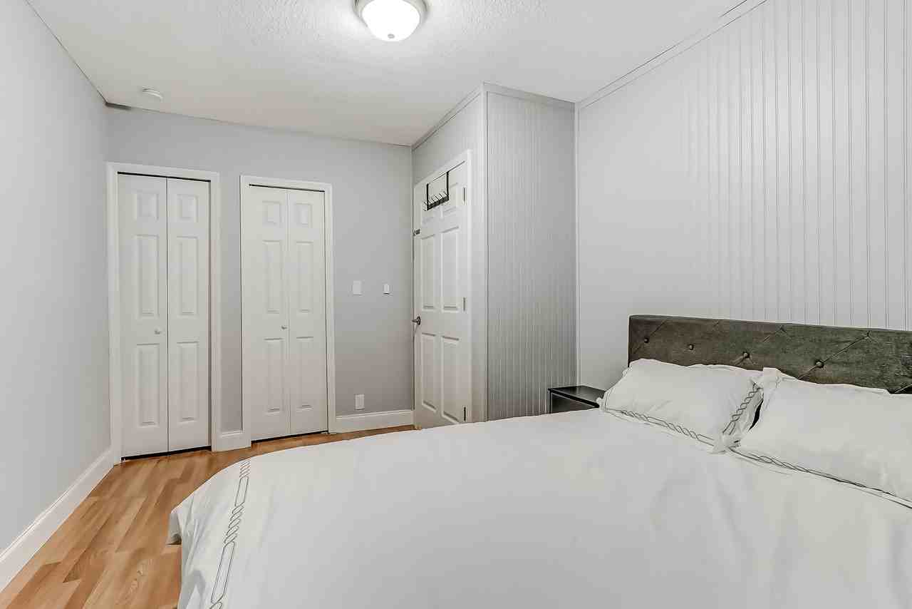 W 22nd St - Photo 7 of 8