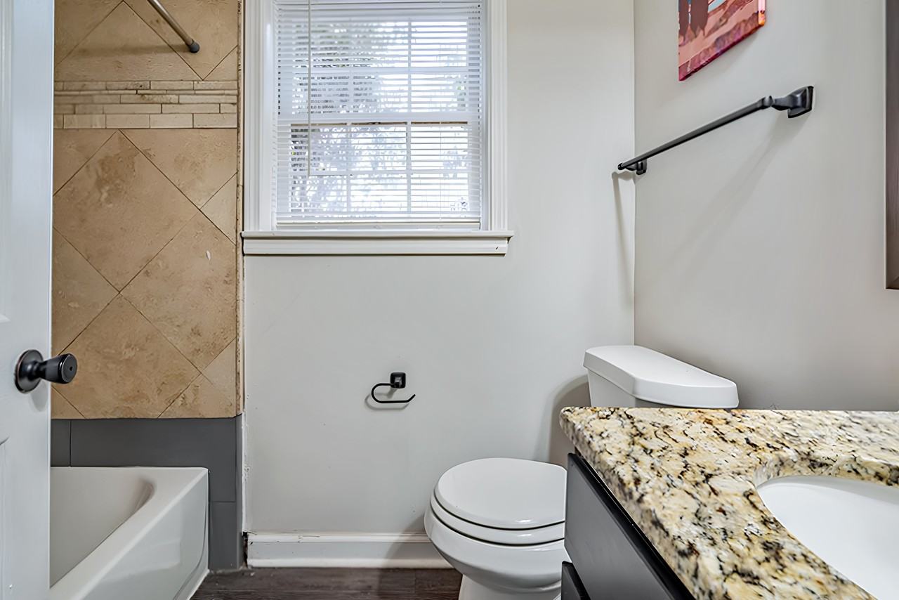 Valley Ridge Ter Sw - Photo 4 of 16