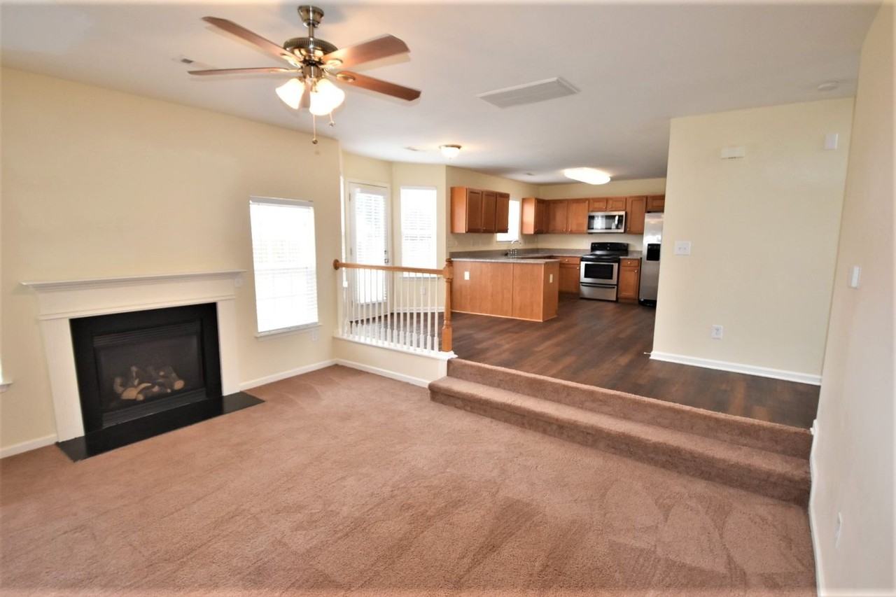 187 Madelia Pl - Photo 3 of 16