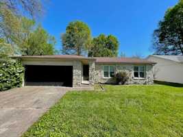 featured image of 1401 W Glenwood St