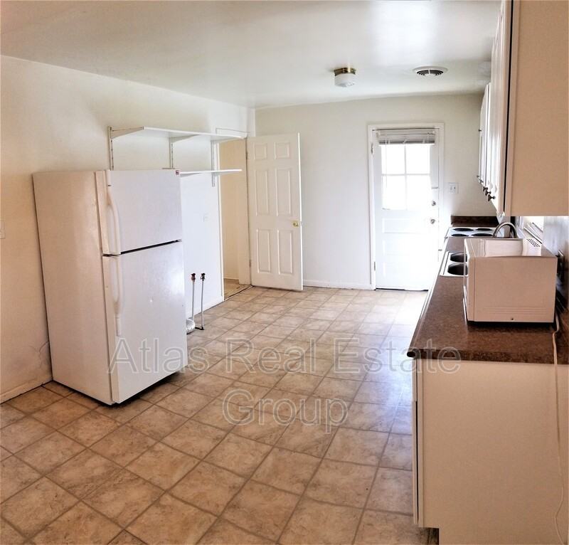 25 S Jackson St - Photo 3 of 10