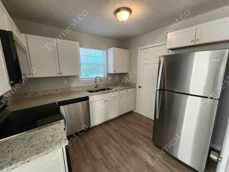 331 Dove Pt - Photo 2 of 16