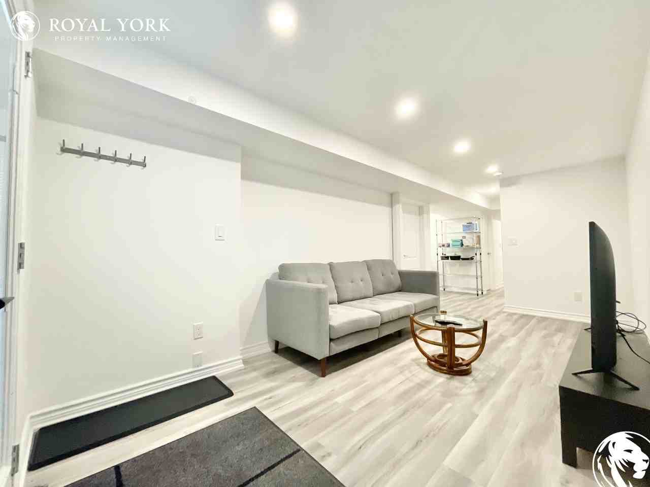 9 Trawley Cres #2 - Photo 2 of 21