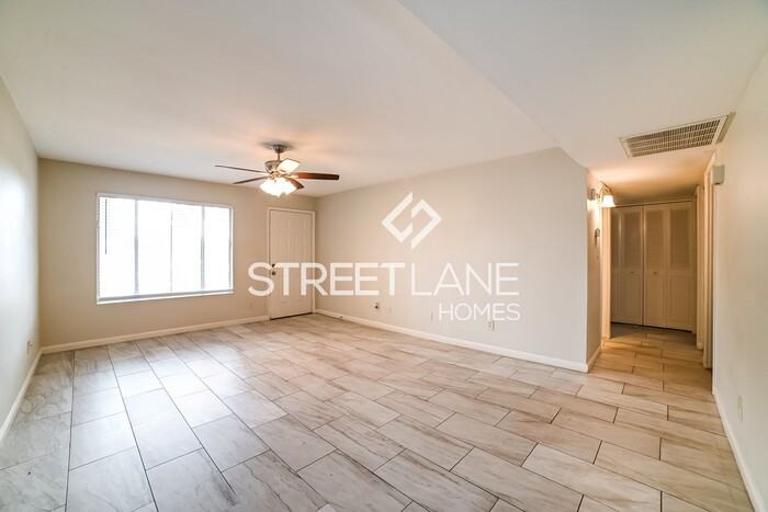 9920 N 73rd Ave - Photo 2 of 15