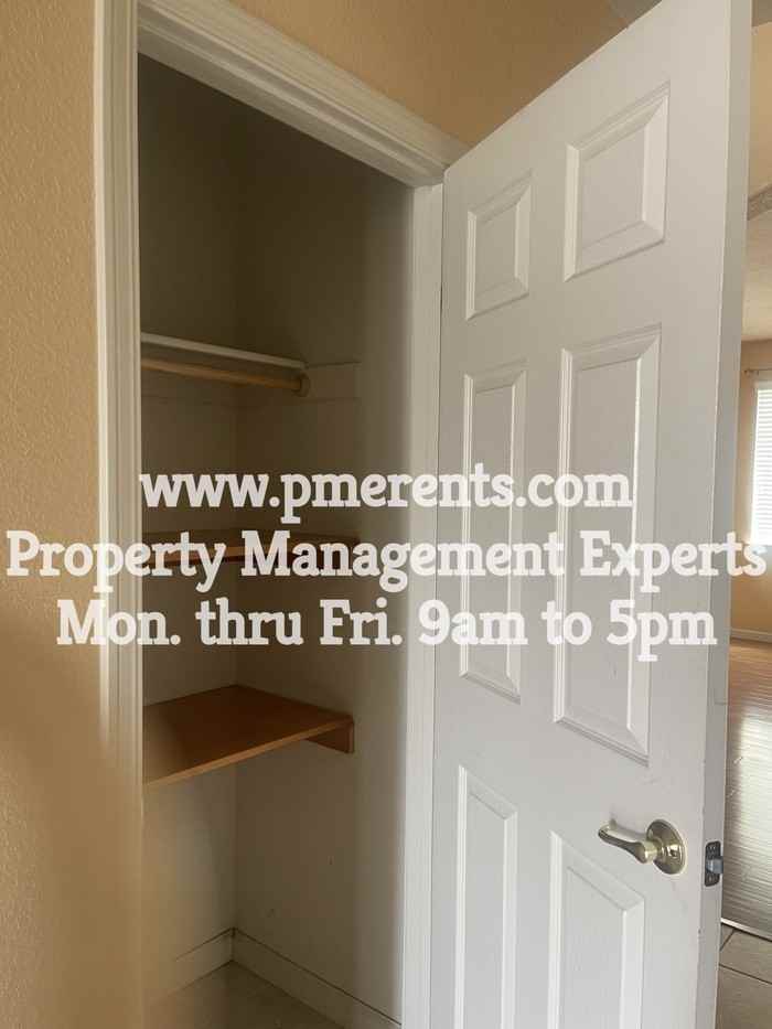 10446 Lone Star Way - Photo 3 of 18