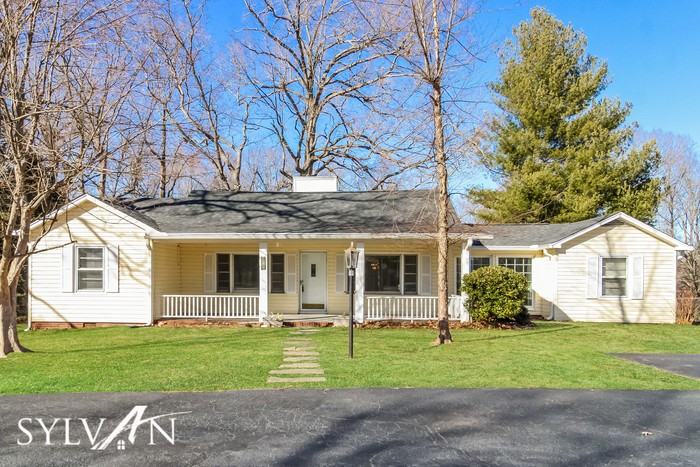 1510 Coventry Rd - Photo 2 of 16