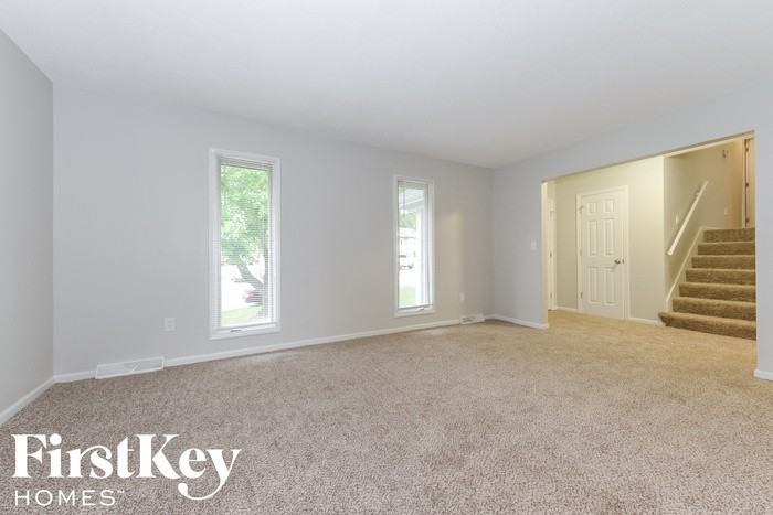 12009 E 56th Ter - Photo 3 of 15