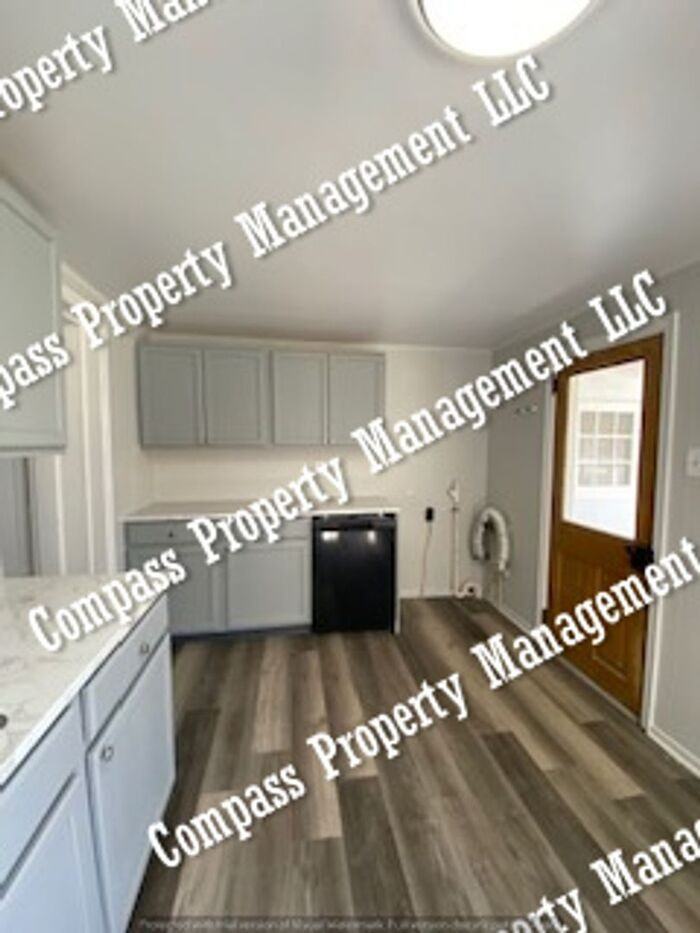 46 Broad St - Photo 3 of 20