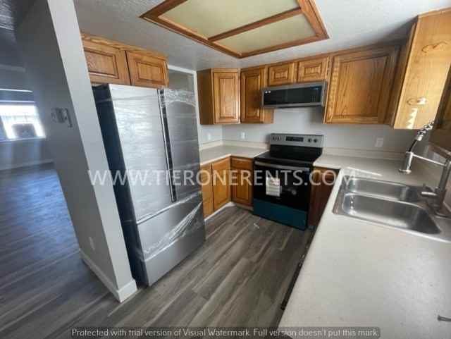 381 W 750 N - Photo 3 of 18