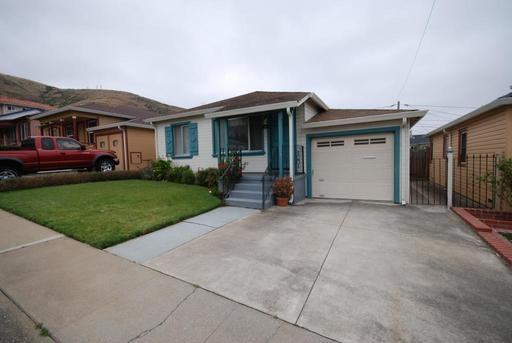 110 Franklin Ave - Photo 2 of 12