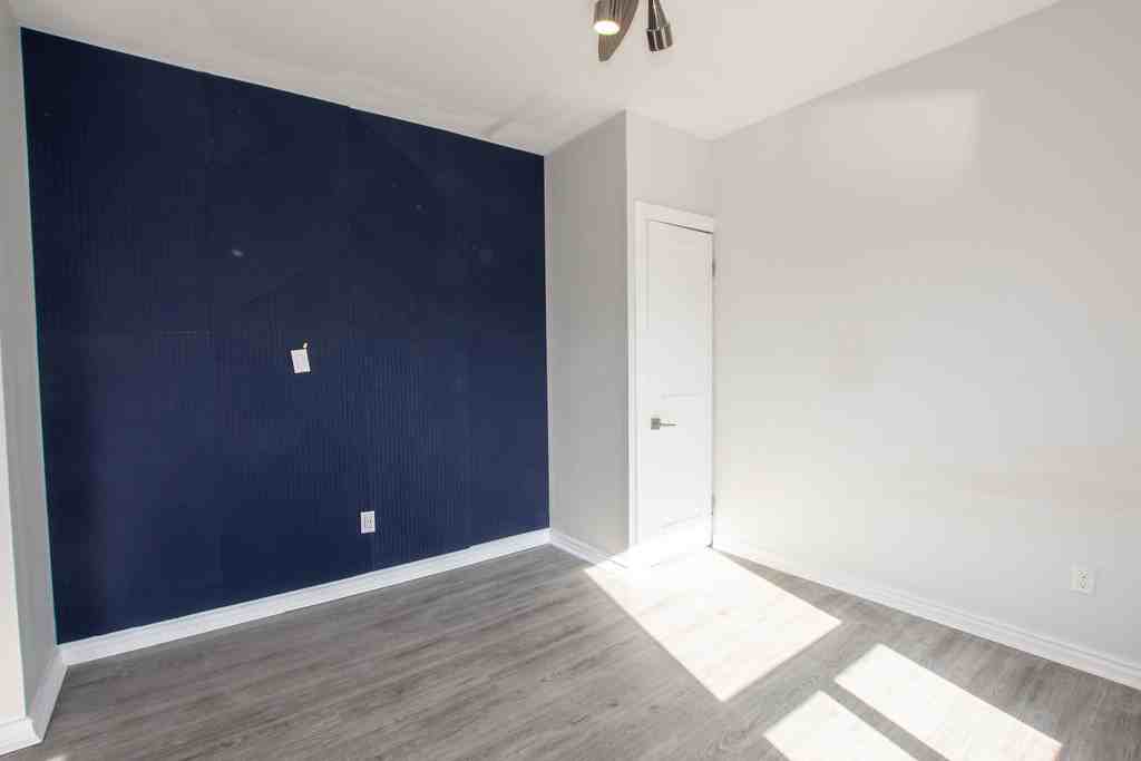 87 Barnesdale Boulevard - Photo 3 of 14