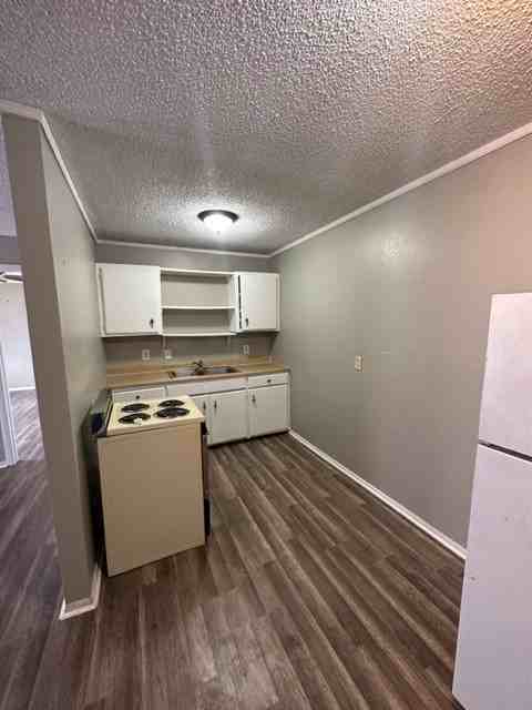 211 S Carolina St #A - Photo 2 of 10