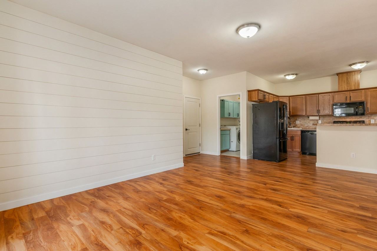 5231 66th Ave Se #1 - Photo 4 of 40