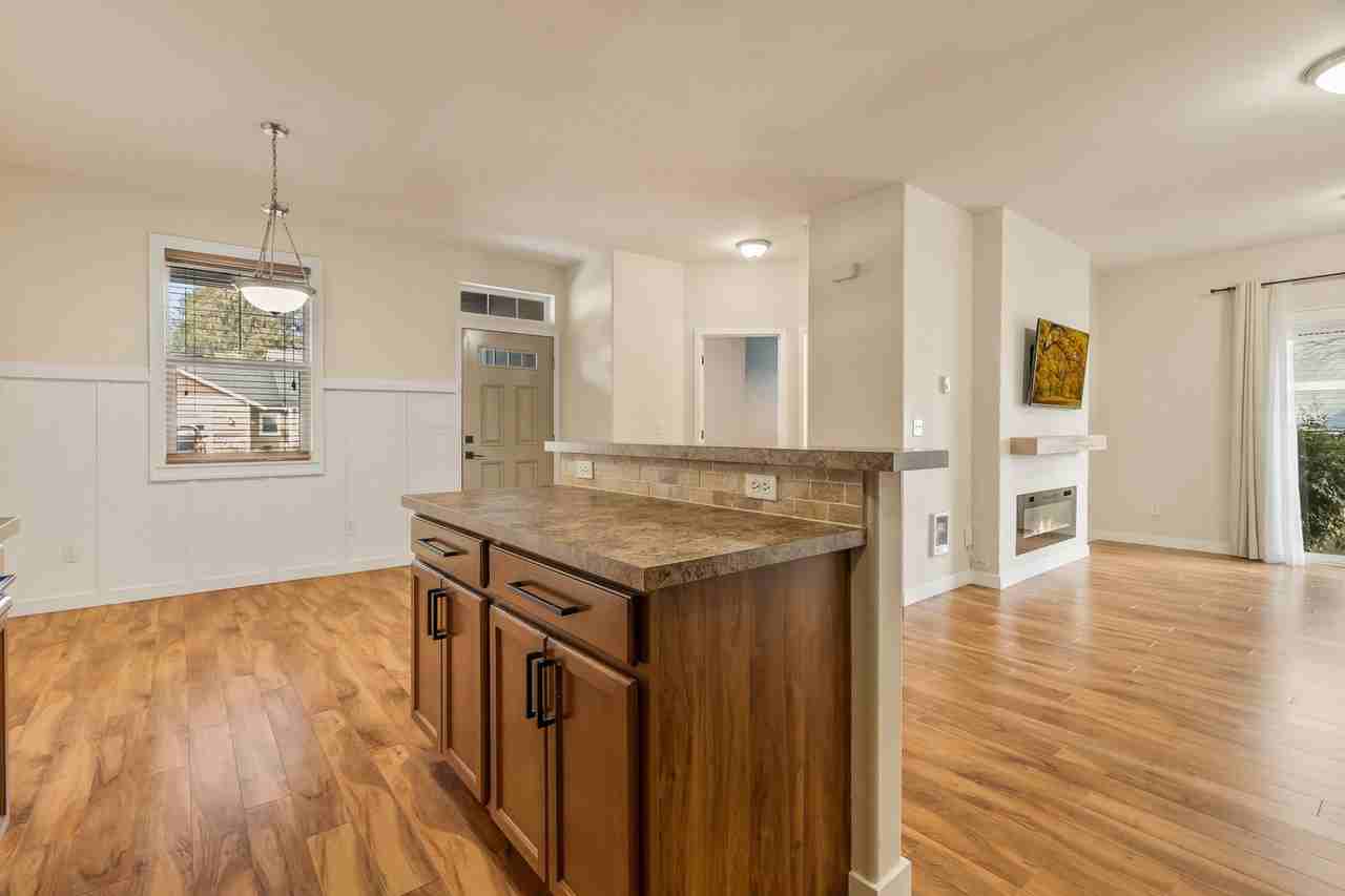 5231 66th Ave Se #1 - Photo 6 of 40