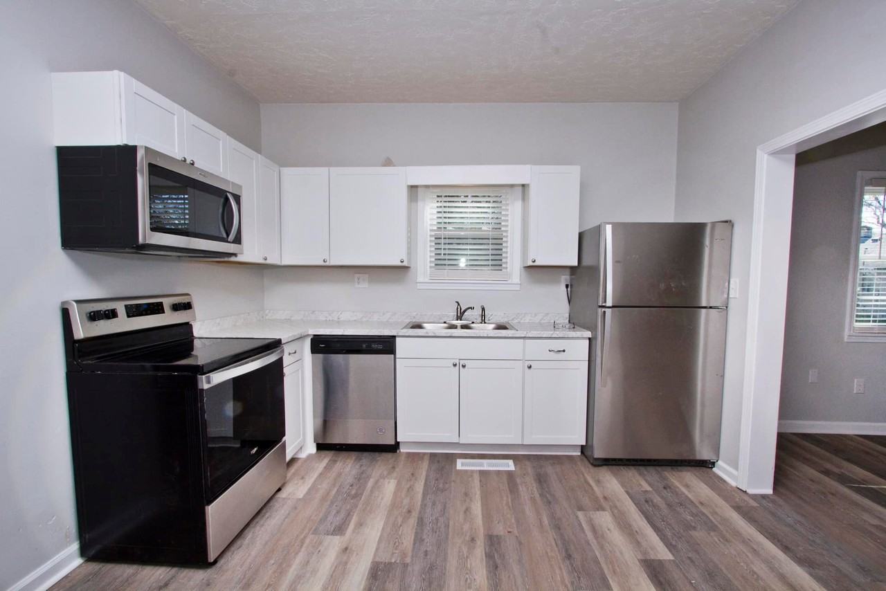 1300 Todd Ave #1 - Photo 4 of 12