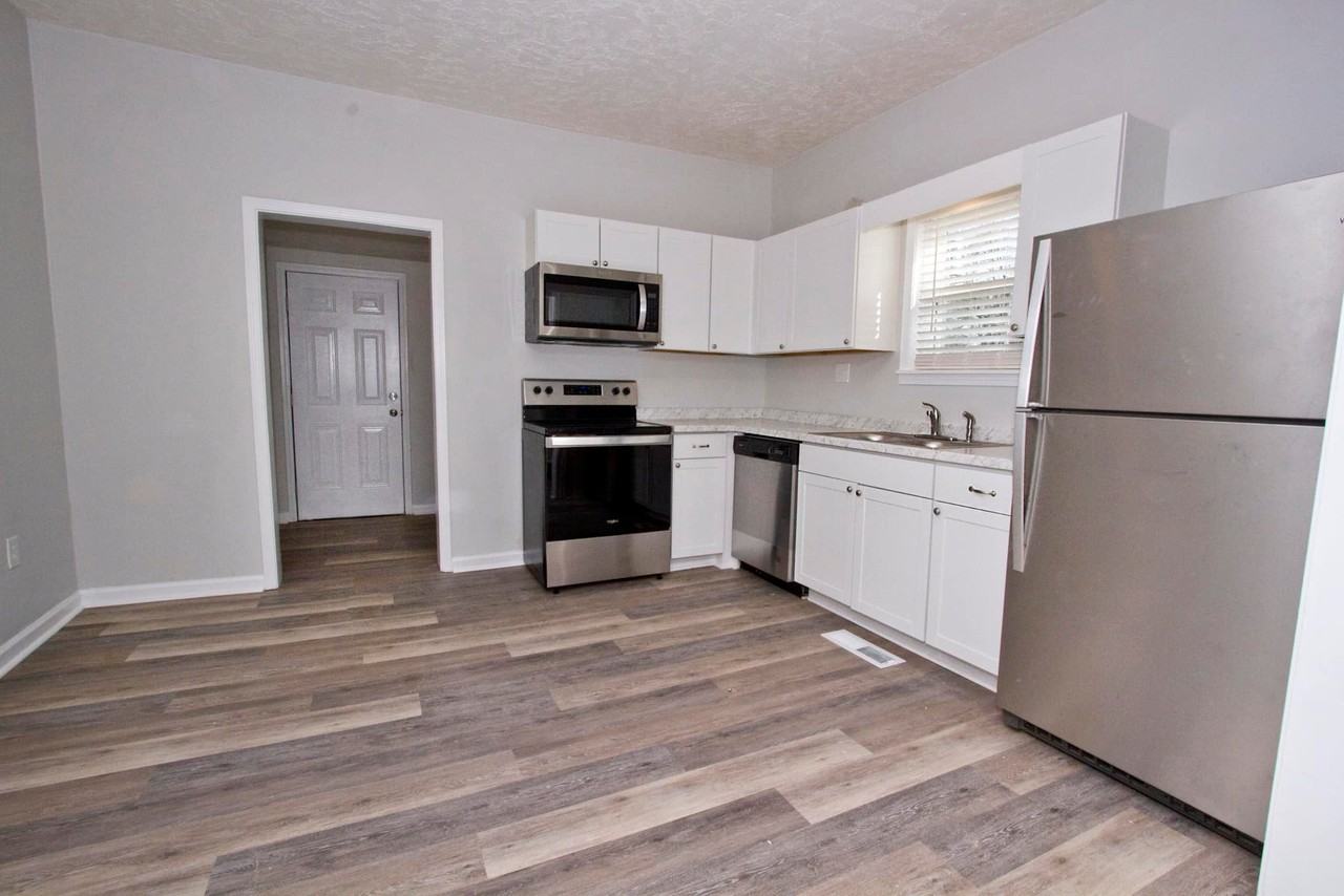 1300 Todd Ave #1 - Photo 5 of 12