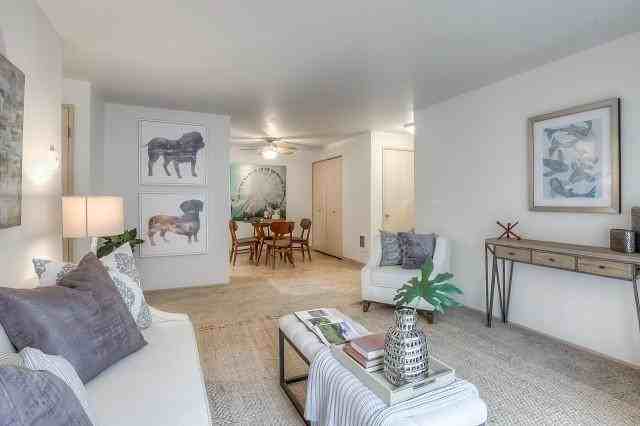 1930 Southeast 6th Street - Photo 5 of 11