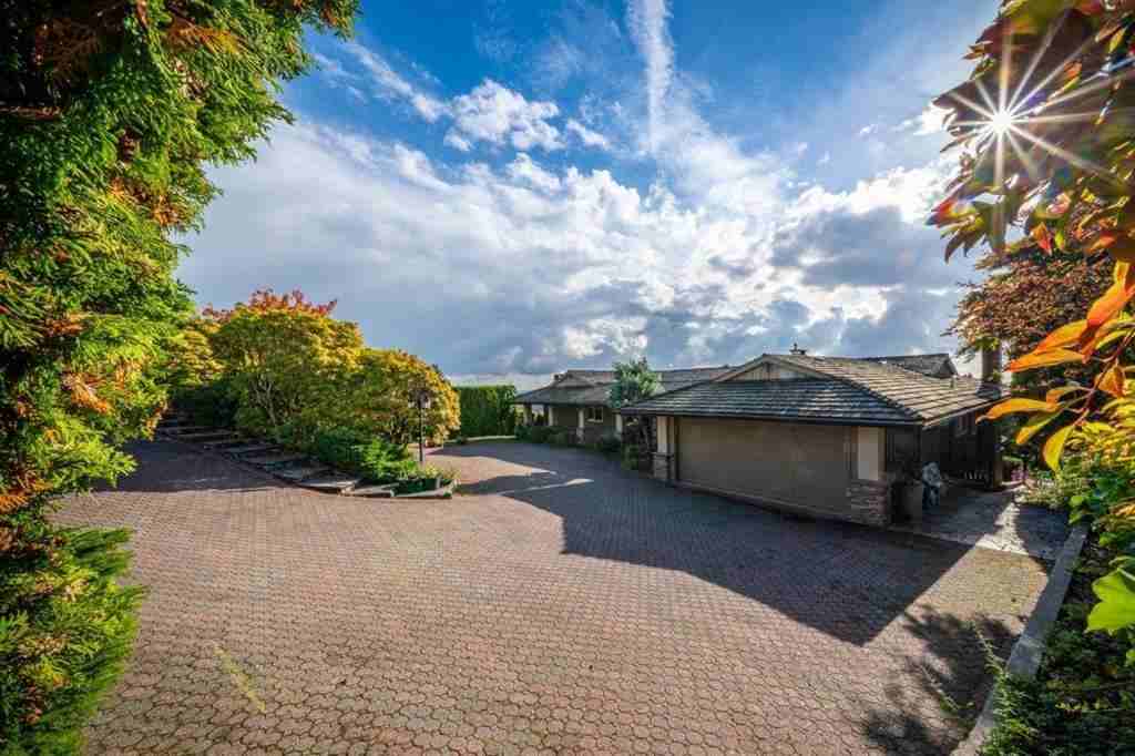 1390 Chartwell Drive - Photo 2 of 23